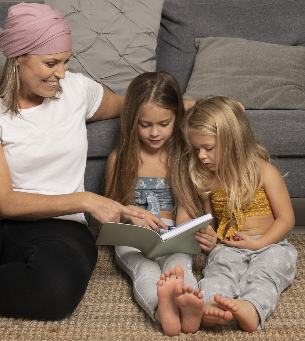 Pañuelo oncológico Confetti Rosa