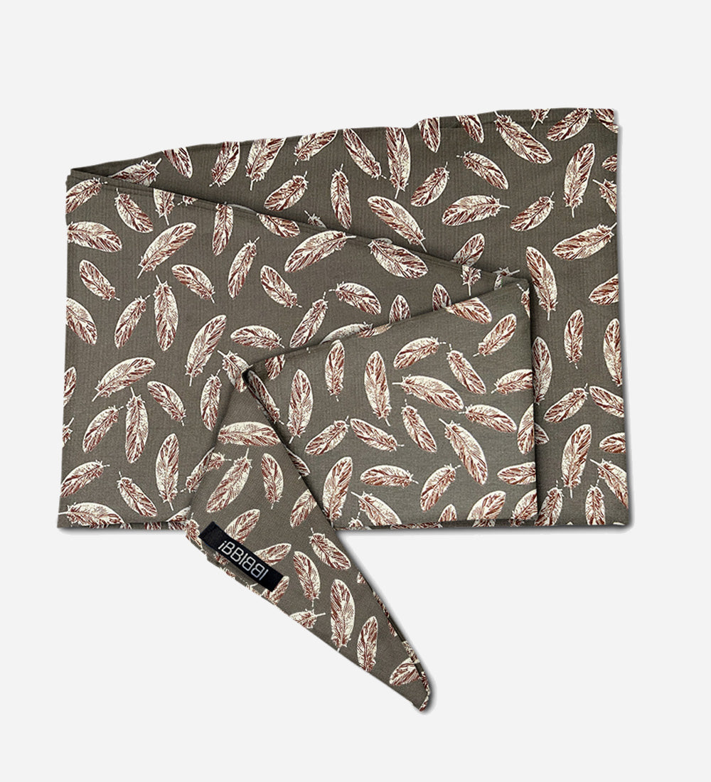 Pañuelo oncológico Plumas Kaki