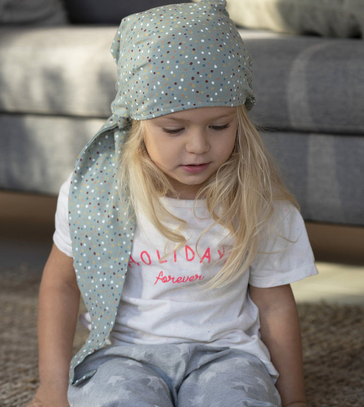 pañuelo oncológico infantil confeccionado localmente con algodón natural. Suave,cómodo y estiloso